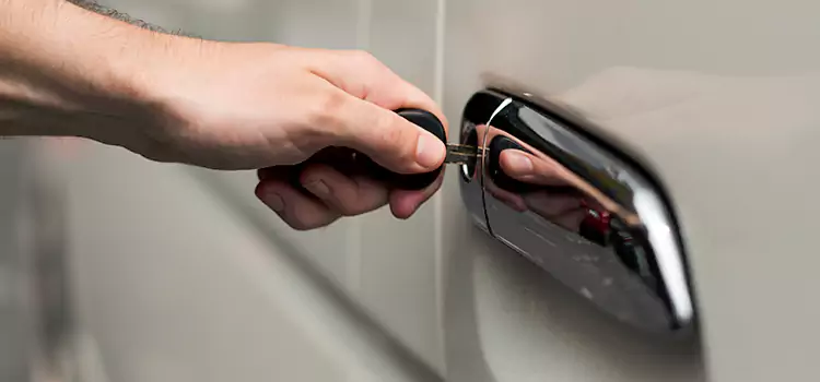 Why Choose Our Auto Locksmith Team in Lake Forest, IL?
