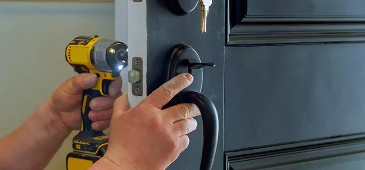 Locksmith Emergency Service Lake Forest